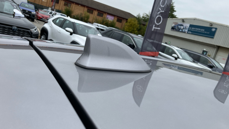 Toyota C-HR 1.8 Hybrid Design 5dr CVT Hybrid Hatchback